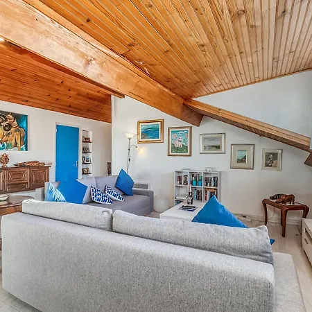 Apartamento La Mansarde Bleu Azur In Historic Centre - Happy Menton